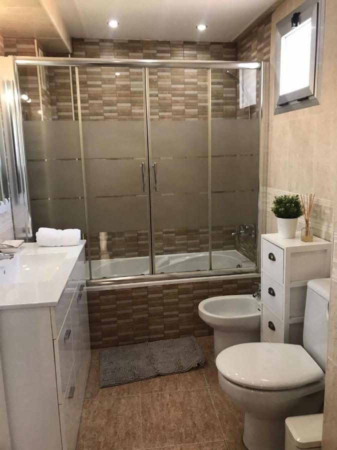 Apartamento Con Parking Gratis En El Centro, 2 Dormitorios Almería Exterior photo